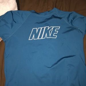 Nike athletic long sleeve shirt